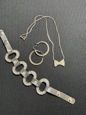 Gold Bow Pendant Necklace and Hoop Earrings Set - Gold